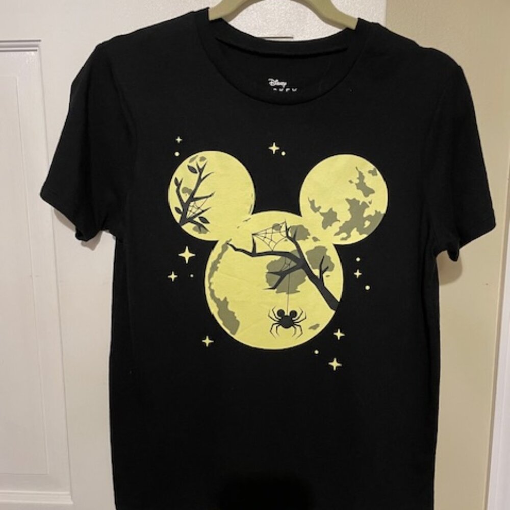 Disney’s Mickey Mouse Moon Ears Glow in the Dark Halloween T-Shirt, XS